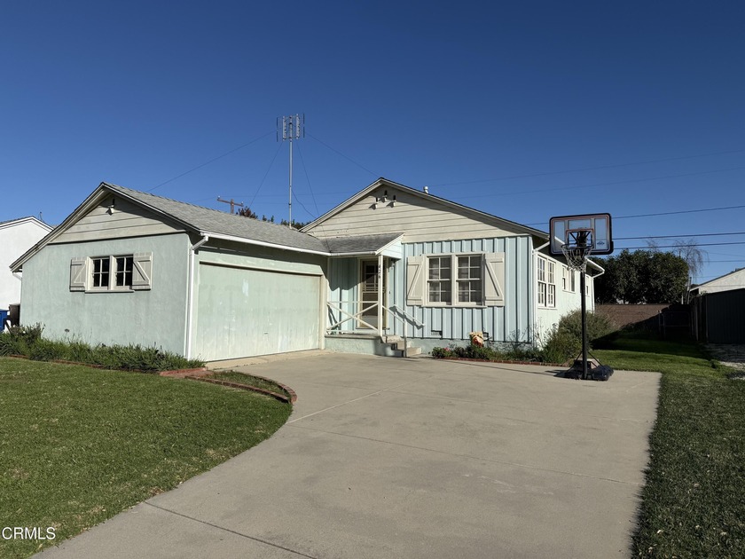 First time on the market in 30 years! Welcome to 426 South Dos - Beach Home for sale in Ventura, California on Beachhouse.com