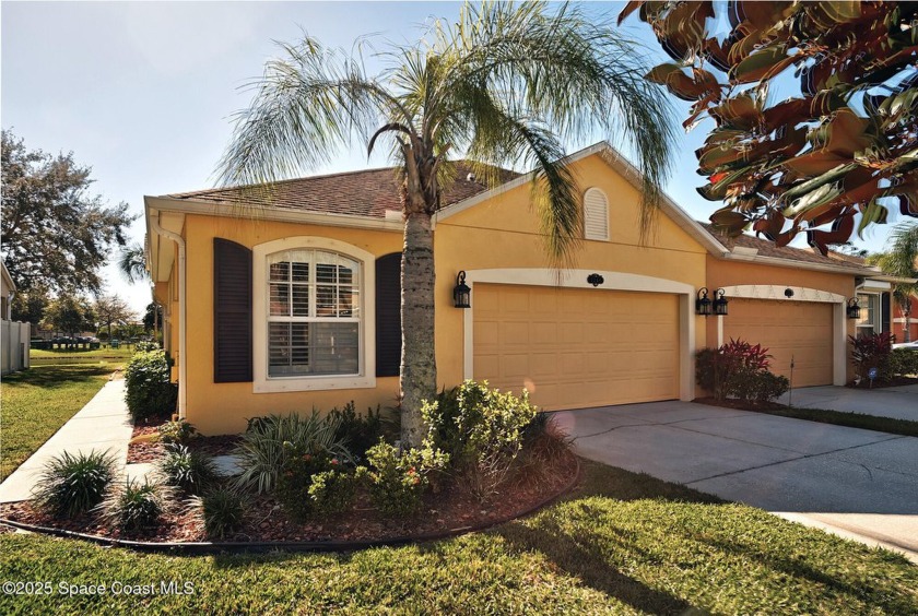 Absolutely perfect one story, end unit townhome with a gorgeous - Beach Townhome/Townhouse for sale in Melbourne, Florida on Beachhouse.com