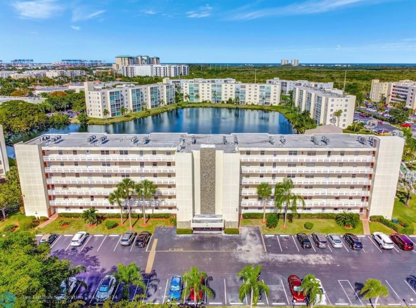 Completely updated 2 bedrooms, 2 bathrooms 3rd floor condo. New - Beach Condo for sale in Dania, Florida on Beachhouse.com