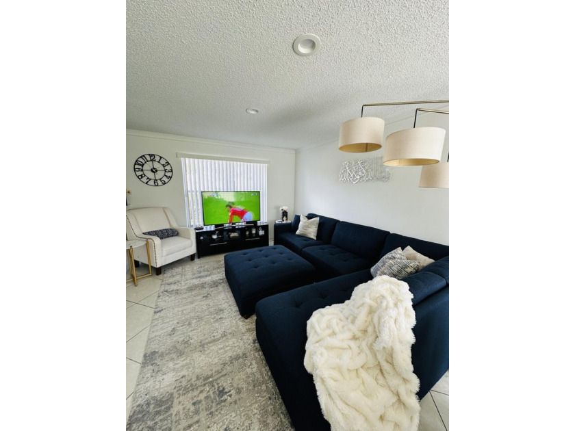 amazing opportunity to own this beautiful 2 bedroom, 1.5 bath - Beach Townhome/Townhouse for sale in Coral Springs, Florida on Beachhouse.com