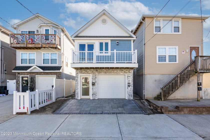 Exquisitely renovated, this elevated home is ideally situated - Beach Home for sale in Keansburg, New Jersey on Beachhouse.com