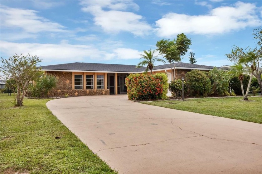 Spacious pool home with fully screened in lanai area perfect for - Beach Home for sale in Rotonda West, Florida on Beachhouse.com