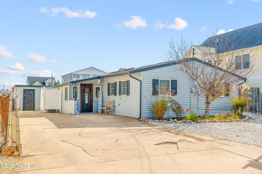 Classic charmer ranch home on the lagoon with fast access to - Beach Home for sale in Little Egg Harbor, New Jersey on Beachhouse.com