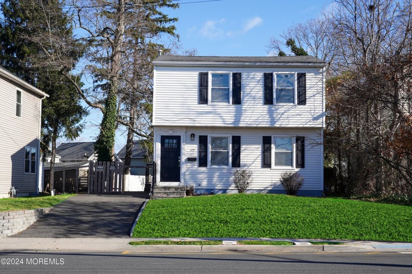 Welcome to Asbury Park! This charming, move-in-ready colonial - Beach Home for sale in Asbury Park, New Jersey on Beachhouse.com