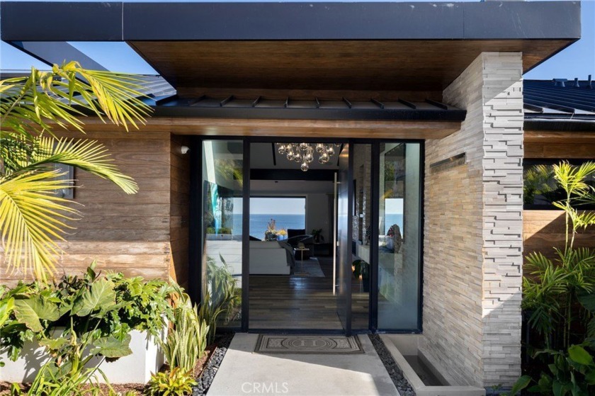 Stunning Oceanfront Estate on the Bluffs of Rancho Palos Verdes
 - Beach Home for sale in Rancho Palos Verdes, California on Beachhouse.com