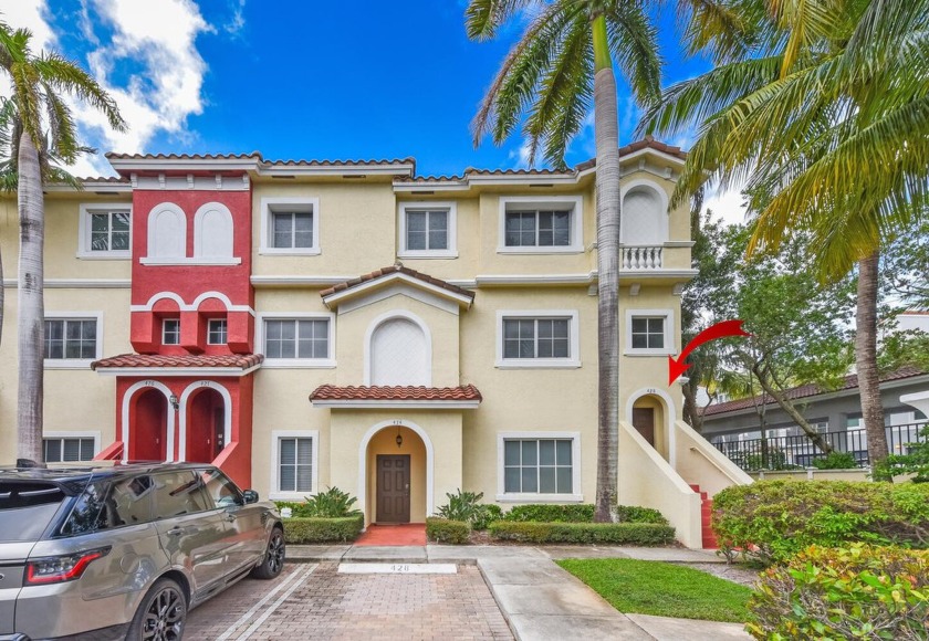 Discover this incredible 3-bedroom, 2.5-bathroom townhome, an - Beach Condo for sale in Boynton Beach, Florida on Beachhouse.com