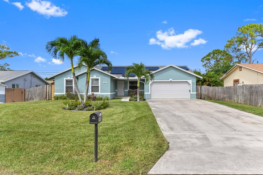 Discover an exceptional opportunity to own a spacious - Beach Home for sale in Boynton Beach, Florida on Beachhouse.com