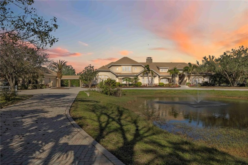 One or more photo(s) has been virtually staged. Welcome to this - Beach Home for sale in Sarasota, Florida on Beachhouse.com