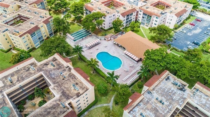 Spacious 2/2 condo in quiet community.  Easy access to I-95 and - Beach Condo for sale in Lauderdale Lakes, Florida on Beachhouse.com