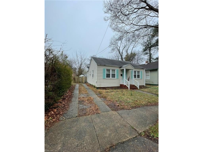 Charming home in the Larchmont neighborhood near ODU football - Beach Home for sale in Norfolk, Virginia on Beachhouse.com
