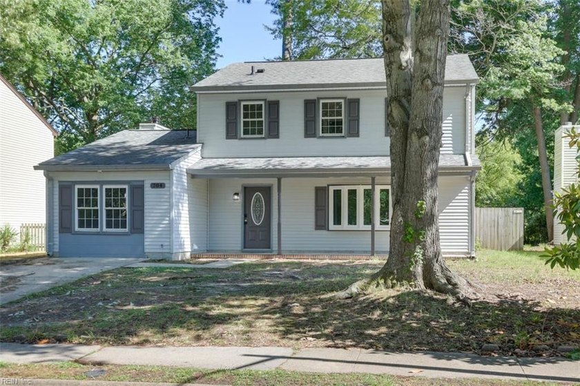 Outstanding move-in ready, single family home on the lake in - Beach Home for sale in Newport News, Virginia on Beachhouse.com