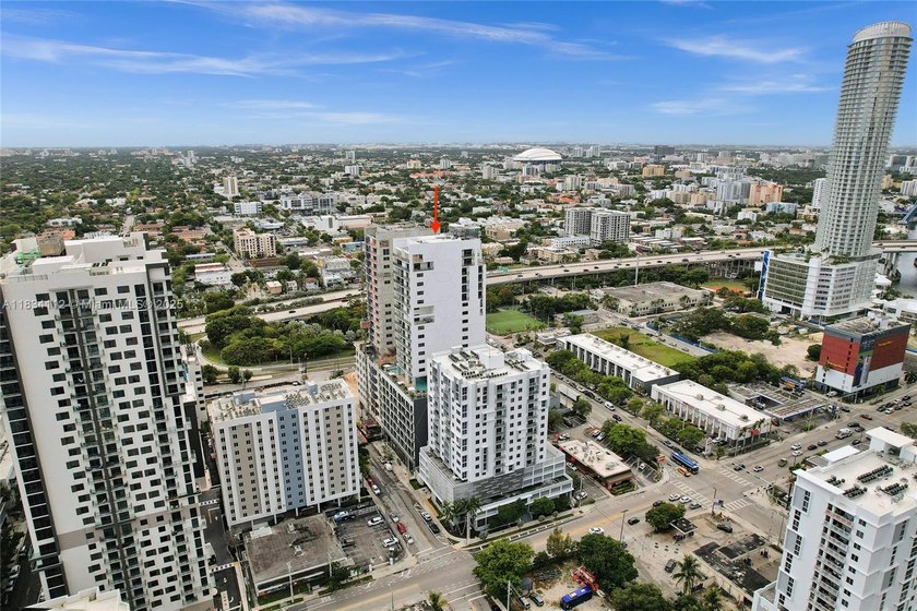 Live smart in this beautifully furnished and thoughtfully - Beach Condo for sale in Miami, Florida on Beachhouse.com