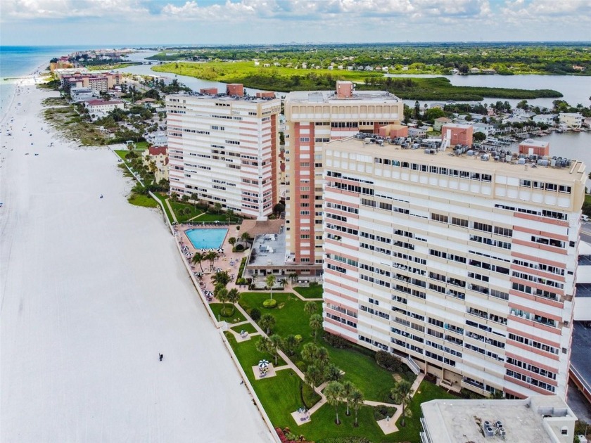 VERY RARE NICELY UPGRADED 3 FULL BEDROOMS, 3 FULL BATHROOMS AND - Beach Condo for sale in Redington Shores, Florida on Beachhouse.com