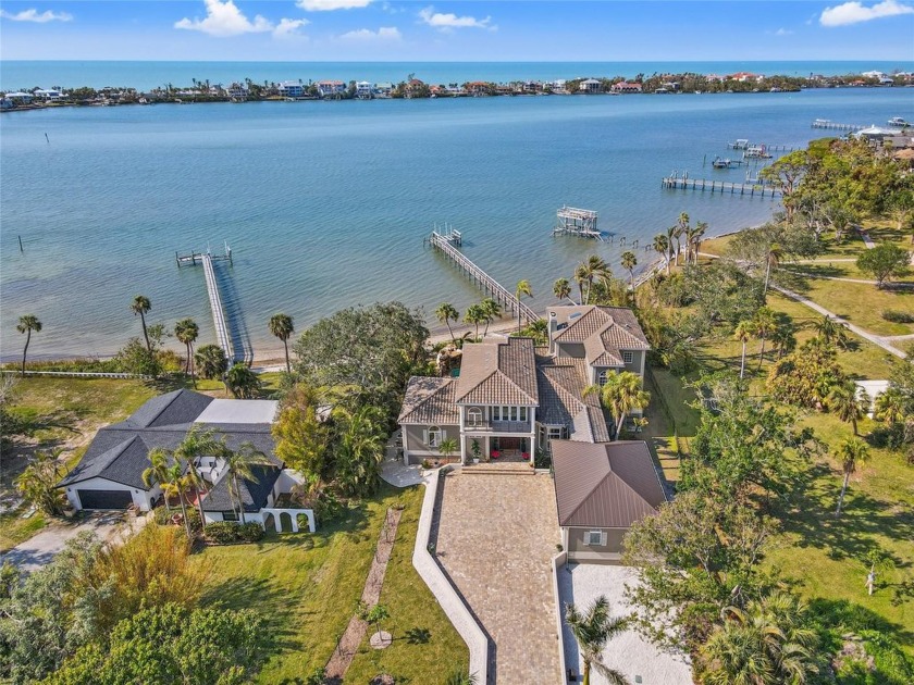 Blackburn Bay waterfront, Safe, Secure and Private... Great - Beach Home for sale in Nokomis, Florida on Beachhouse.com