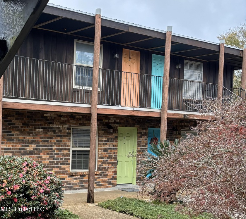 Grab this updated condo off the beach in picturesque Pass - Beach Condo for sale in Pass Christian, Mississippi on Beachhouse.com