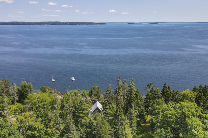Rarely does a property like this become available in - Beach Home for sale in Islesboro, Maine on Beachhouse.com