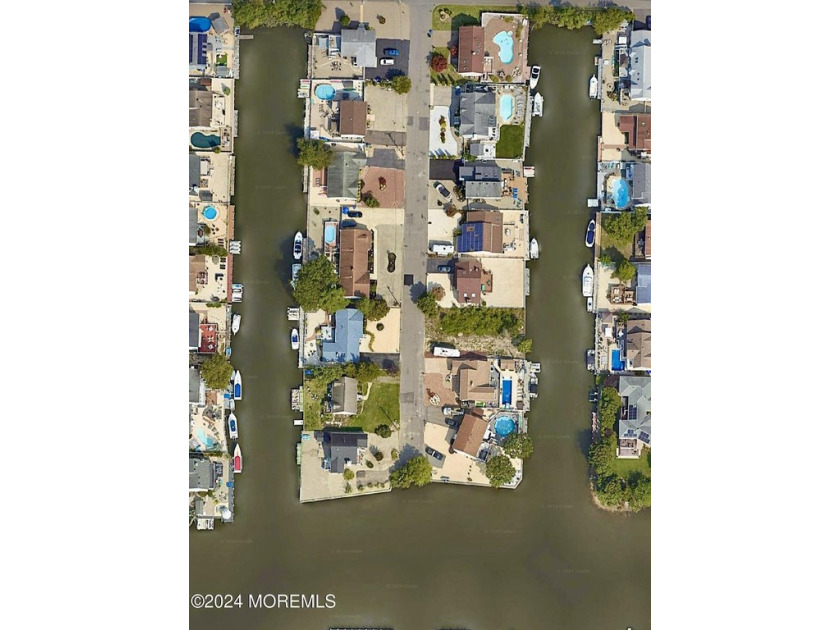 Bay Harbor Estates, 60' x 100' lot with vinyl bulkhead. Minutes - Beach Lot for sale in Brick, New Jersey on Beachhouse.com