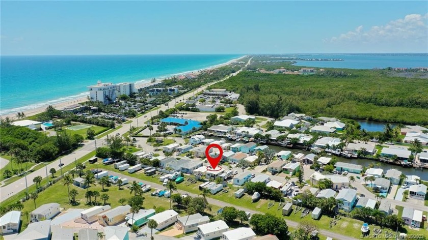 Perfect location, just eight homes in from the beach and all - Beach Home for sale in Jensen Beach, Florida on Beachhouse.com