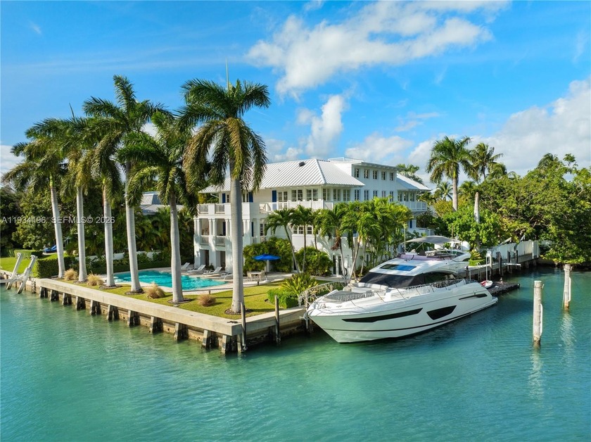 Enjoying an exceptional 270ft of L-shaped water frontage facing - Beach Home for sale in Key Biscayne, Florida on Beachhouse.com