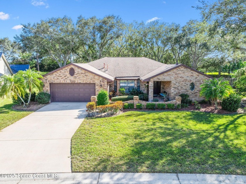 **PRIDE OF OWNERSHIP** SUNTREE POOL HOME with Oversized Lanai in - Beach Home for sale in Melbourne, Florida on Beachhouse.com