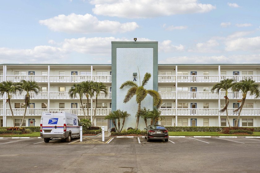 Investor opportunity! Package sale featuring 4 condominium units - Beach Home for sale in Boca Raton, Florida on Beachhouse.com
