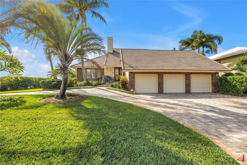 This extensively updated 4-bedroom, 5-bath, 3,385 sq ft - Beach Home for sale in St. Petersburg, Florida on Beachhouse.com