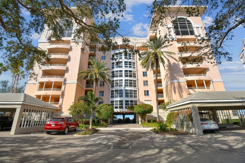 Under contract-accepting backup offers. Experience luxury - Beach Condo for sale in St. Petersburg, Florida on Beachhouse.com