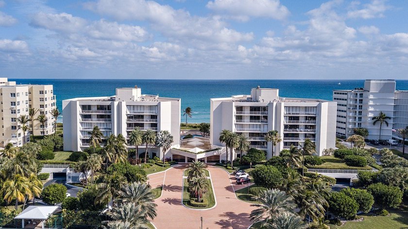 A rare condo offering in Palm Beach. Meticulously-maintained 4 - Beach Condo for sale in Palm Beach, Florida on Beachhouse.com