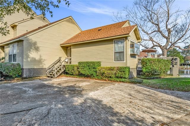 Welcome to this exquisite one-story 2 bd/2ba, corner unit - Beach Condo for sale in Slidell, Louisiana on Beachhouse.com