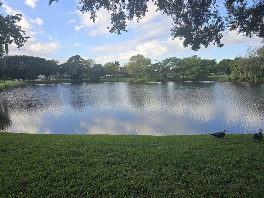 Beautiful lakeview and remodeled 3-bedroom condo. Kitchen - Beach Condo for sale in Sunrise, Florida on Beachhouse.com