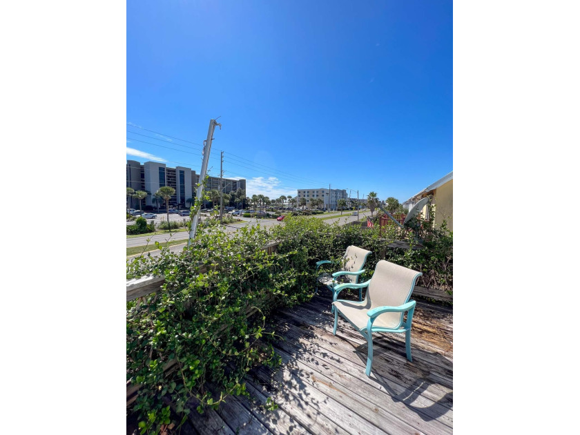 Rare find on Okaloosa Island, within a 1/4 mile to the Gulf and - Beach Home for sale in Fort Walton Beach, Florida on Beachhouse.com