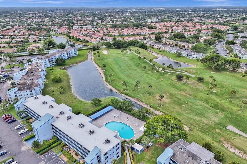 PRICED TO SELL!! Well-maintained, spacious and bright 2-bedroom - Beach Condo for sale in Margate, Florida on Beachhouse.com