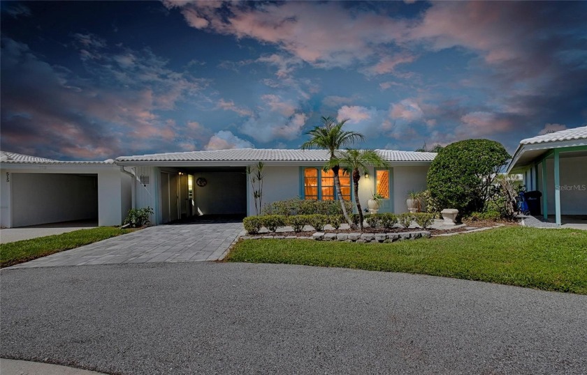 One or more photo(s) has been virtually staged. ~~ PRICE - Beach Home for sale in Venice, Florida on Beachhouse.com