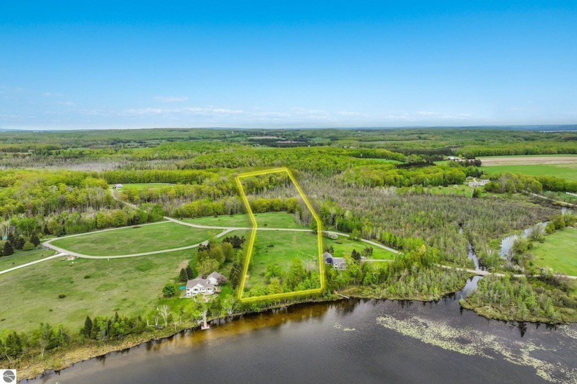 Discover Your Northern Getaway Near Charlevoix.  Looking for - Beach Acreage for sale in Charlevoix, Michigan on Beachhouse.com
