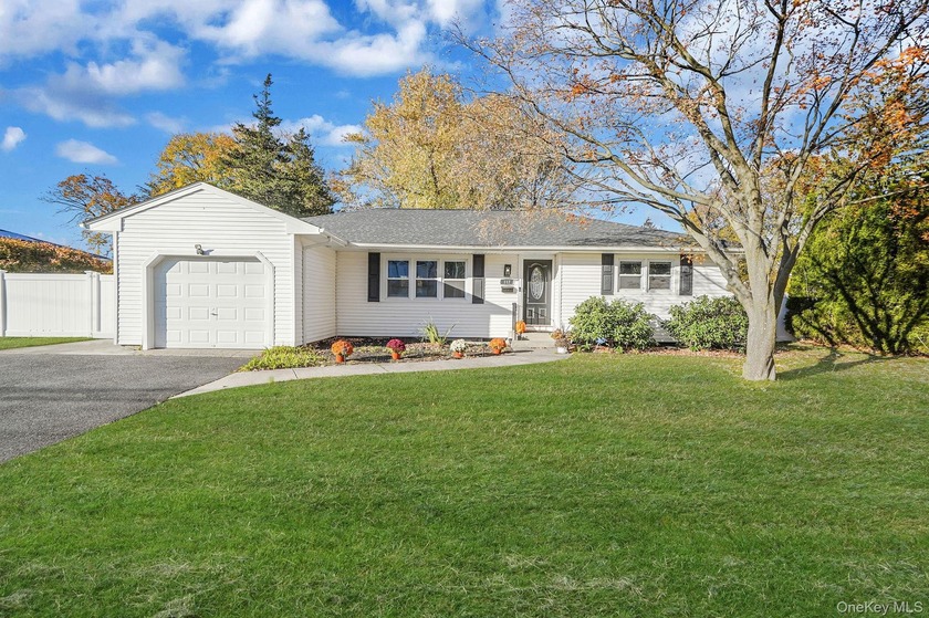 Newly renovated single-story living in the heart of St. James! - Beach Home for sale in Saint James, New York on Beachhouse.com