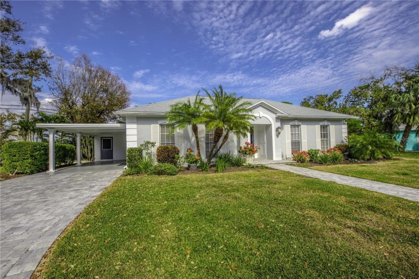 Welcome to your dream home in Englewood Golf Villas! Nestled - Beach Home for sale in Englewood, Florida on Beachhouse.com