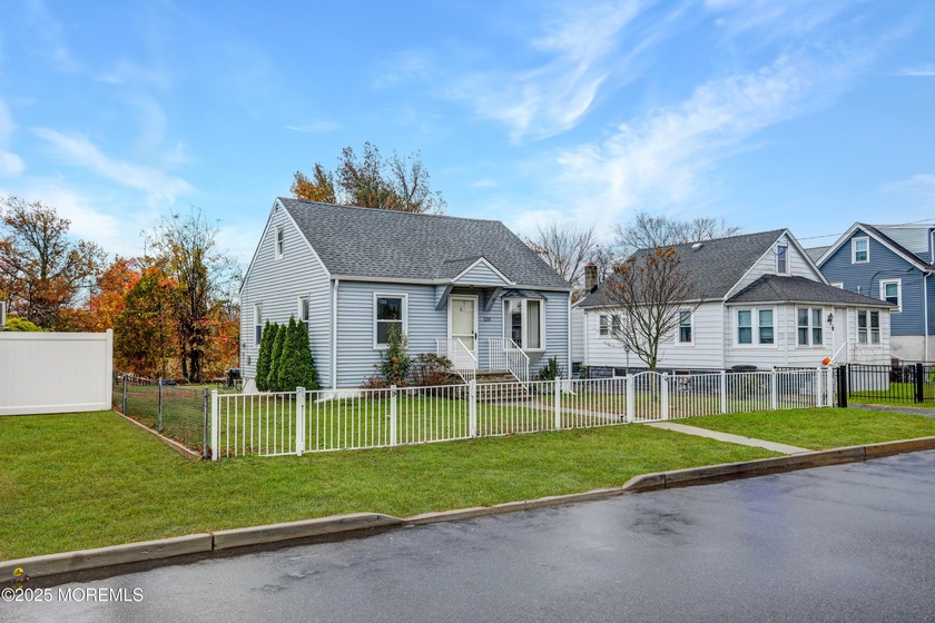 A must-see Beachside cape! Move right into this charming and - Beach Home for sale in Union Beach, New Jersey on Beachhouse.com