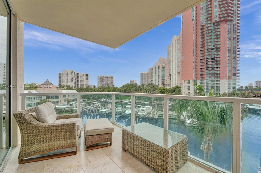 This stunning 1,866 sqft corner unit in a gated community in - Beach Condo for sale in Aventura, Florida on Beachhouse.com