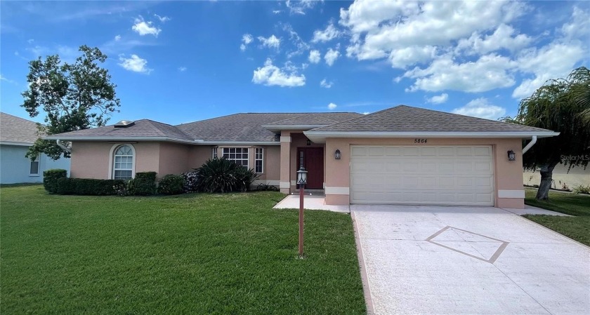 LOCATION! LOCATION! LOCATION! GULF VIEW ESTATES! LOW HOA FEES of - Beach Home for sale in Venice, Florida on Beachhouse.com