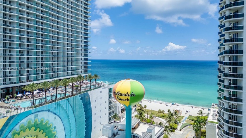 Delightful 1-bedroom, 1.5-bath condo is perfectly situated just - Beach Condo for sale in Hallandale Beach, Florida on Beachhouse.com