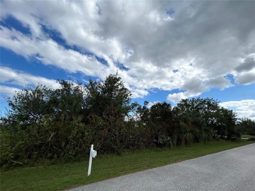 Fantastic Englewood location to build your Florida dreams! Near - Beach Lot for sale in Englewood, Florida on Beachhouse.com