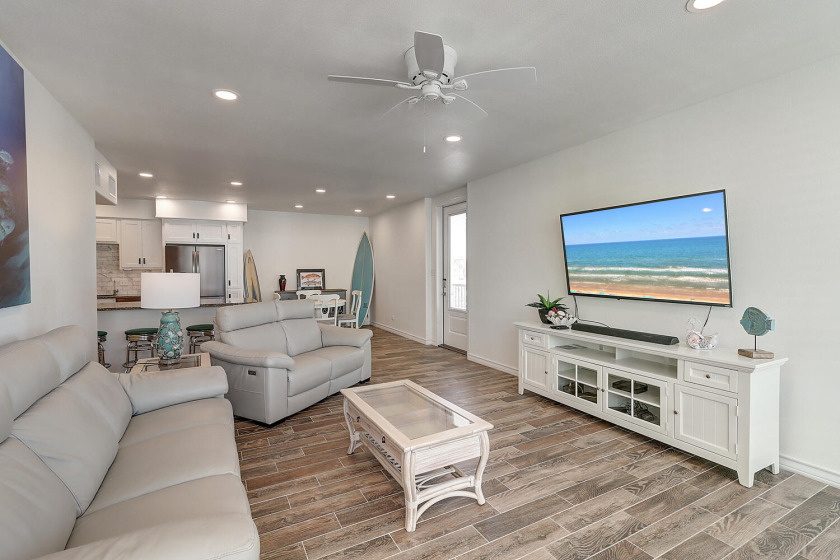 Spacious condo with a private pier and goregous HEATED community - Beach Vacation Rentals in Port Aransas, Texas on Beachhouse.com