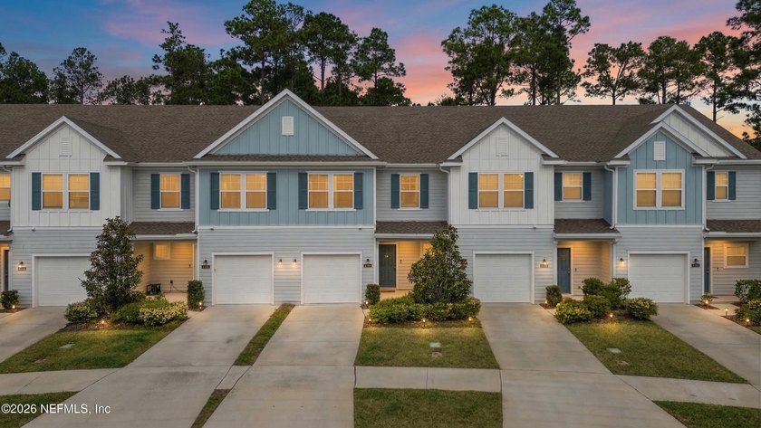 Welcome to this beautifully maintained 3-bedroom, 2.5-bath - Beach Townhome/Townhouse for sale in Jacksonville, Florida on Beachhouse.com