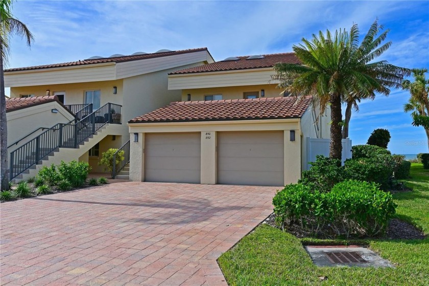 Incredible opportunity - beautiful beach front condo in very - Beach Condo for sale in Venice, Florida on Beachhouse.com