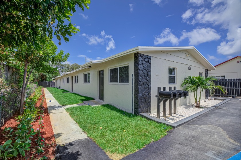 I am excited to share details about an excellent cash flow - Beach Townhome/Townhouse for sale in Lake Worth Beach, Florida on Beachhouse.com