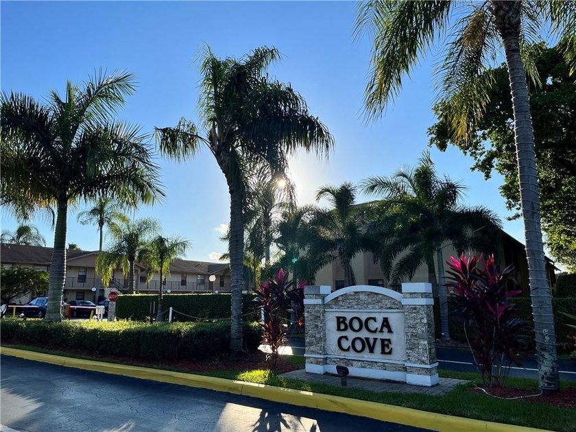 ATTN INVESTORS! AVAIL FOR IMMED LEASE! Unit has been updated - Beach Condo for sale in Boca Raton, Florida on Beachhouse.com