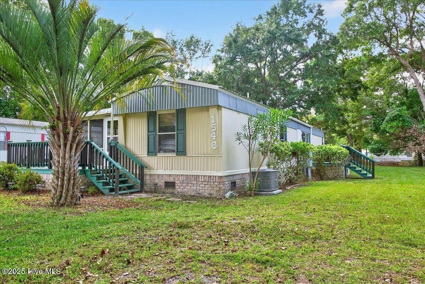 This charming beach house is just waiting for you to make your - Beach Home for sale in Ocean Isle Beach, North Carolina on Beachhouse.com
