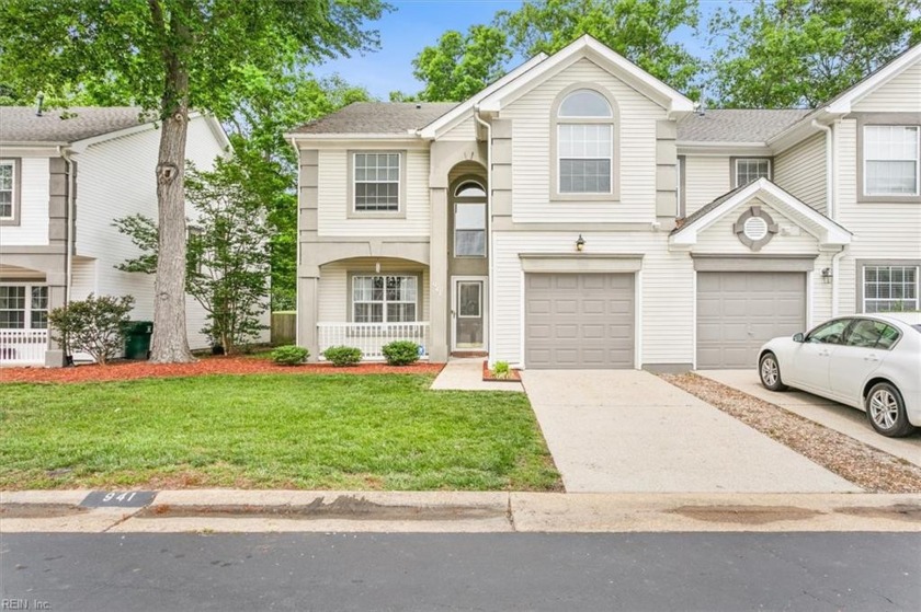 Located in the sought after Images community in Kiln Creek, this - Beach Townhome/Townhouse for sale in Newport News, Virginia on Beachhouse.com
