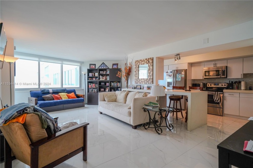 Fantastic location with ocean and city view.  Spacious and - Beach Condo for sale in Miami Beach, Florida on Beachhouse.com