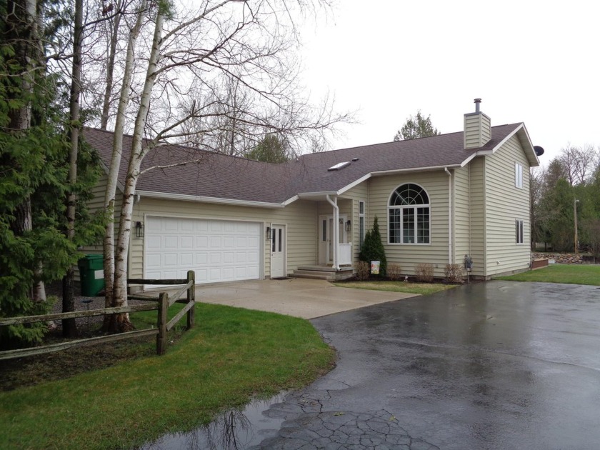 Charming 3-Bedroom, 2.5-Bath Home on the Lake Huron Channel! - Beach Home for sale in Alpena, Michigan on Beachhouse.com